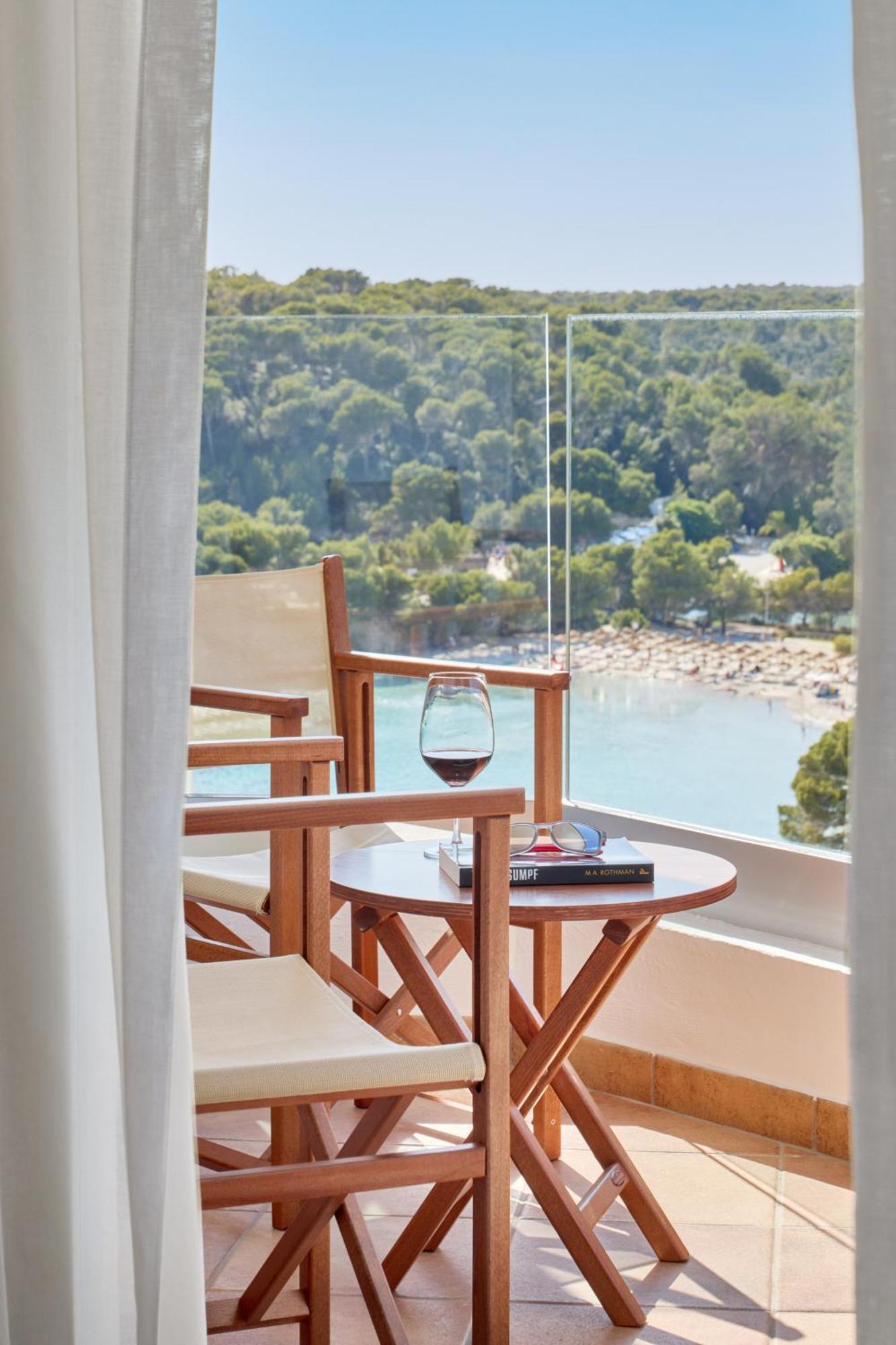 멜리아 칼라 갈다나 호텔 외부 사진 A view from a suite at the hotel