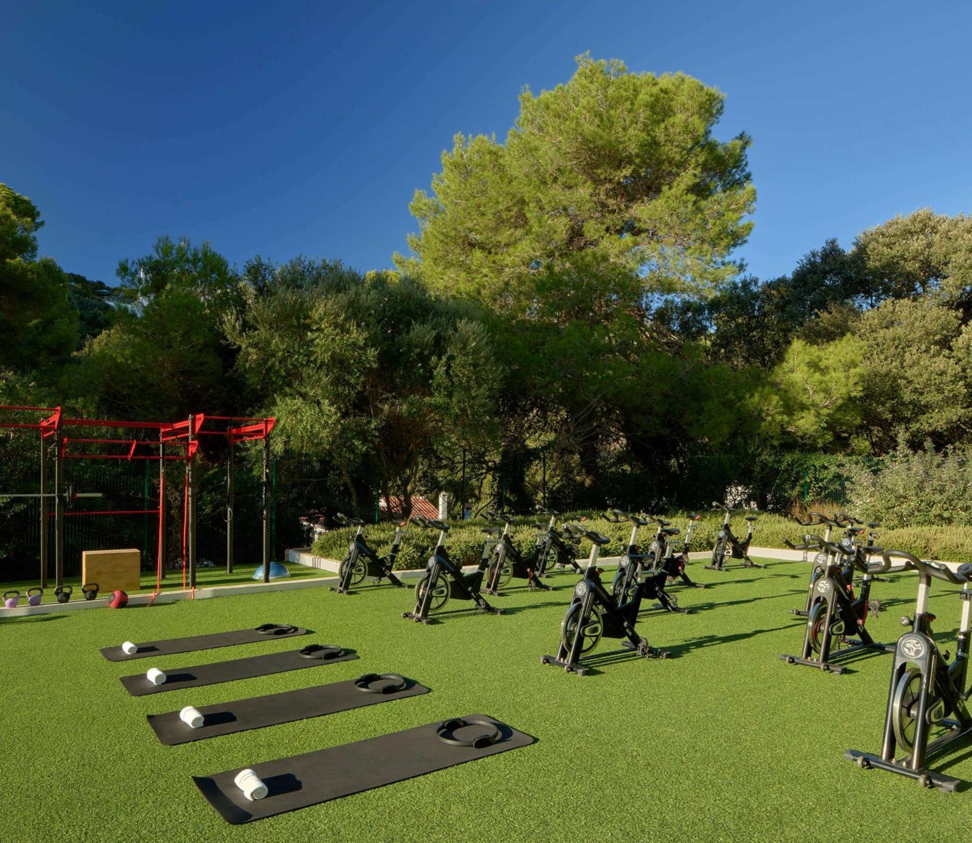 멜리아 칼라 갈다나 호텔 외부 사진 The outdoor fitness area
