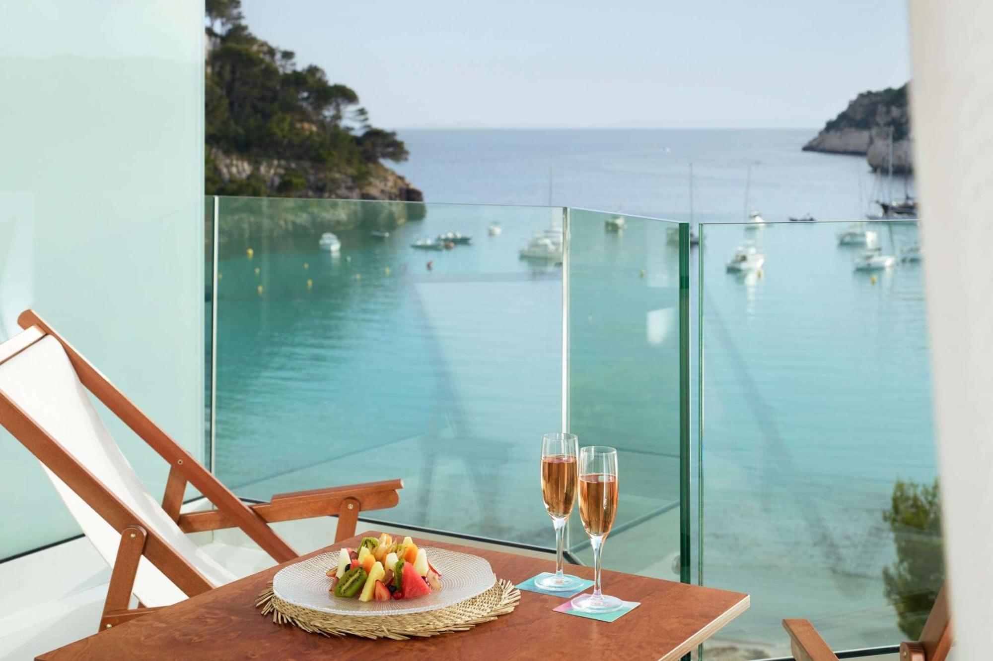 멜리아 칼라 갈다나 호텔 외부 사진 A view of the sea from a hotel in Tossa de Mar
